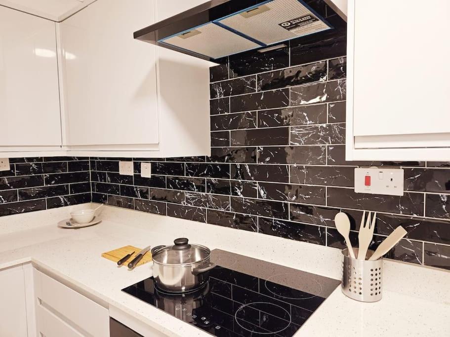 Wonderful In Wembley Appartement *